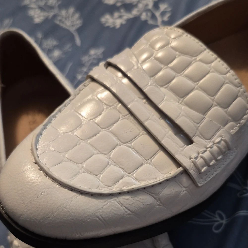 Naturalizer Ivory Croc-Embossed Penny Loafers - Picture 7 of 7